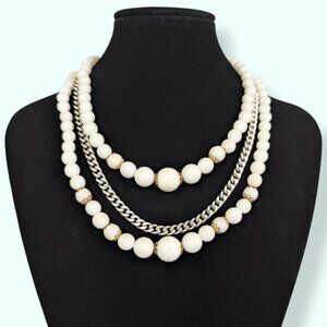 🍁Vintage Continental 3-Strand White Beaded Statement Necklace